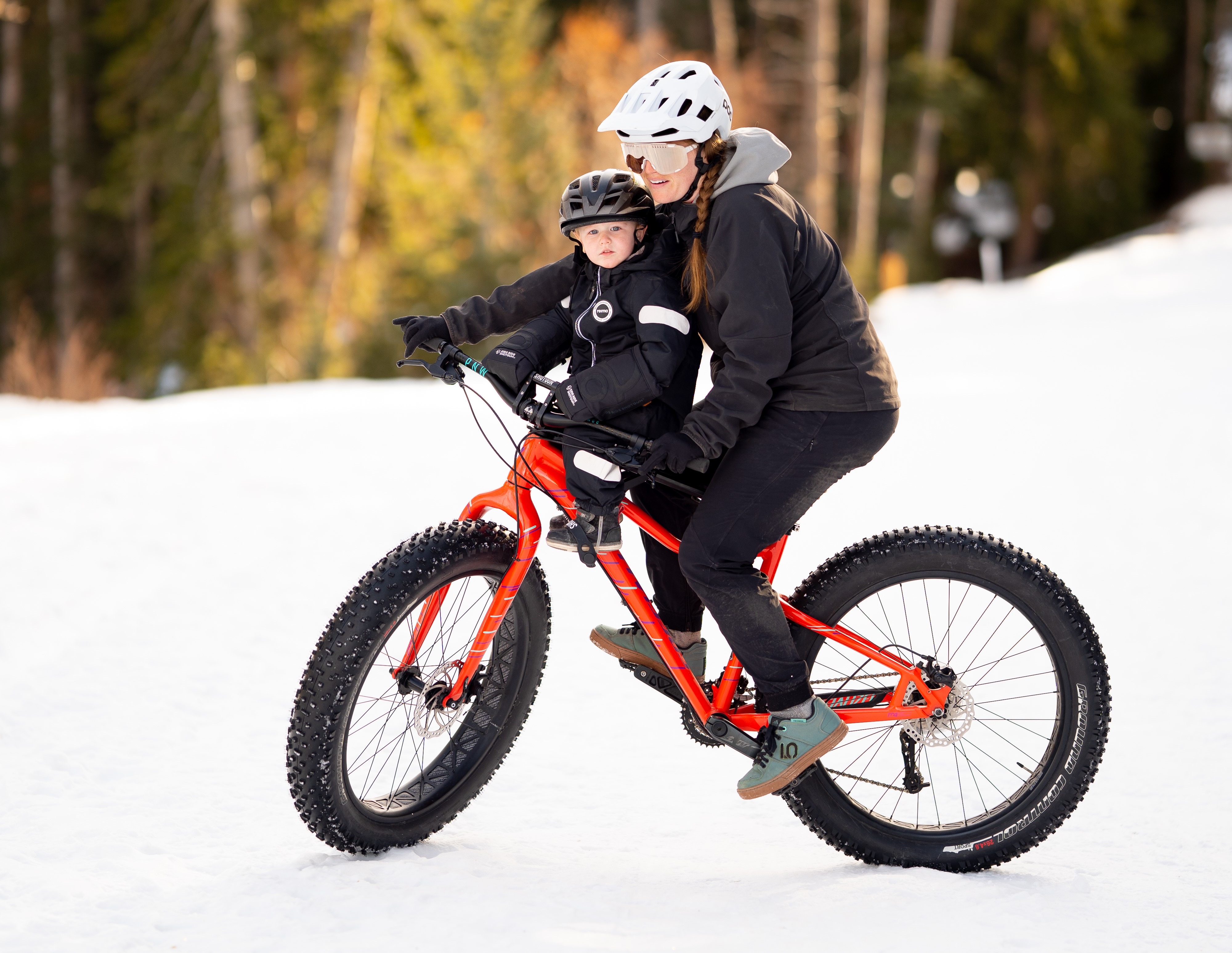 Riding fat bikes in the winter with young kids