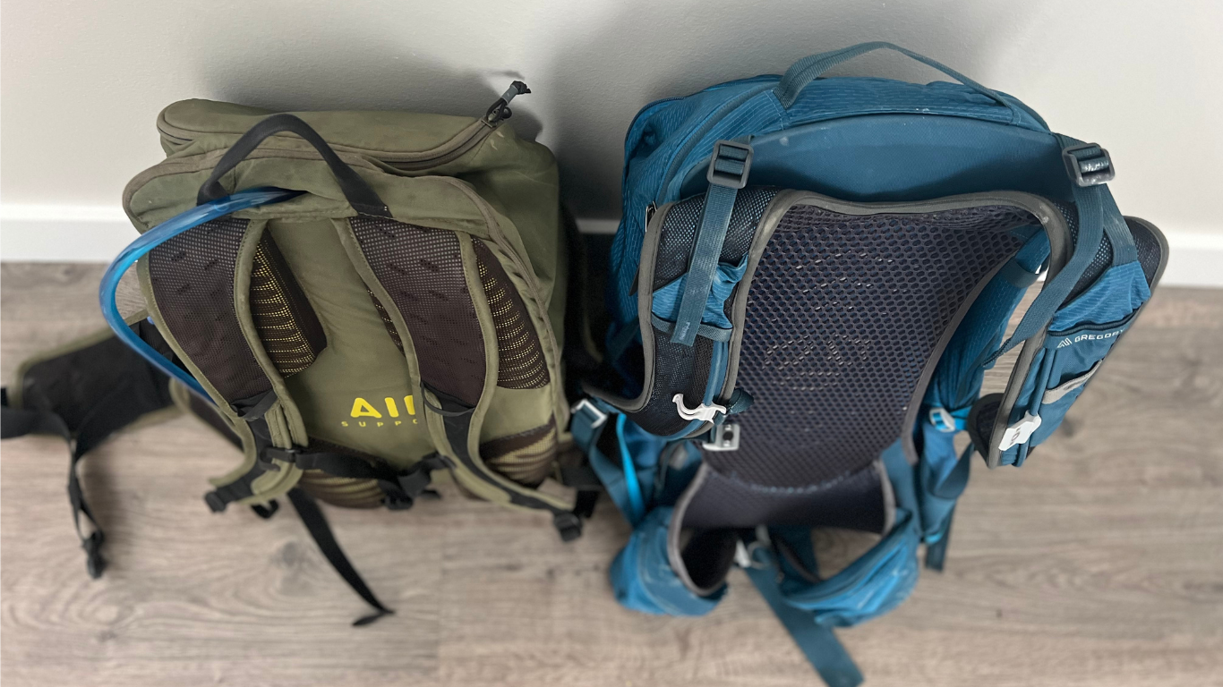 different daypacks -one works with the trail magik and one does not